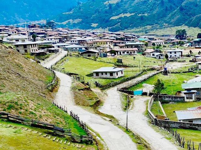 Merak Sakteng Trek